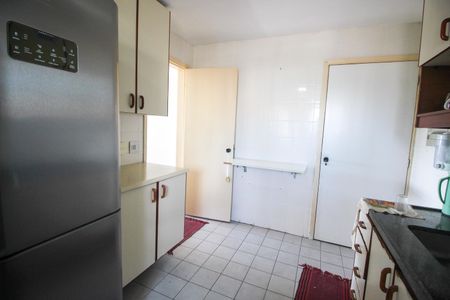 Apartamento para alugar com 74m², 2 quartos e 1 vagaCozinha