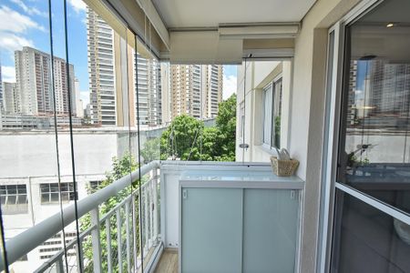 Apartamento para alugar com 60m², 1 quarto e 1 vagaVaranda