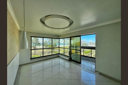 Apartamento à venda com 247m², 4 quartos e 3 vagasSuíte 1