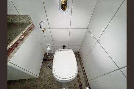 Apartamento à venda com 247m², 4 quartos e 3 vagasSuíte 2 - Banheiro