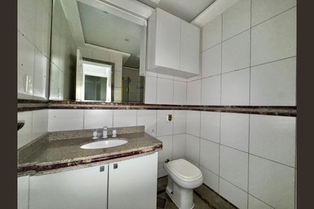Apartamento à venda com 247m², 4 quartos e 3 vagasSuíte 2 - Banheiro