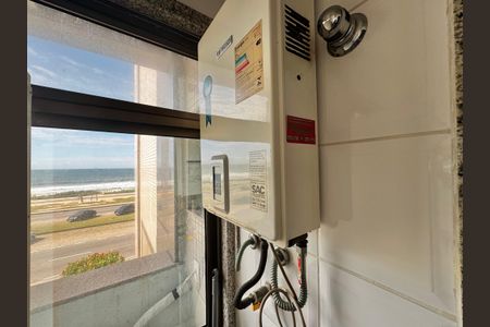 Apartamento à venda com 247m², 4 quartos e 3 vagasCozinha e Área de Serviço - Quarto