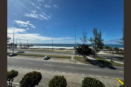 Apartamento à venda com 247m², 4 quartos e 3 vagasVaranda - Vista