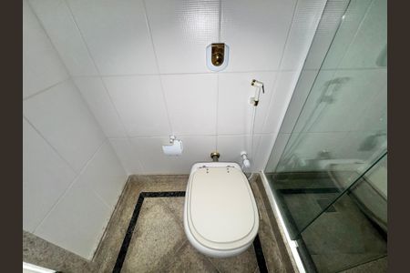 Apartamento à venda com 247m², 4 quartos e 3 vagasBanheiro Social