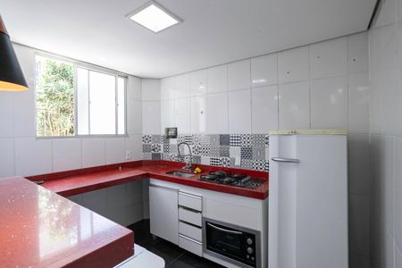 Apartamento para alugar com 48m², 2 quartos e 1 vagaCozinha e Área de Serviço
