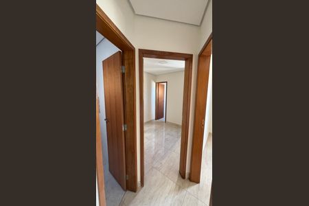 Corredor de apartamento à venda com 2 quartos, 90m² em Vila Humaita, Santo André