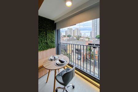 Studio para alugar com 27m², 1 quarto e sem vagaVaranda