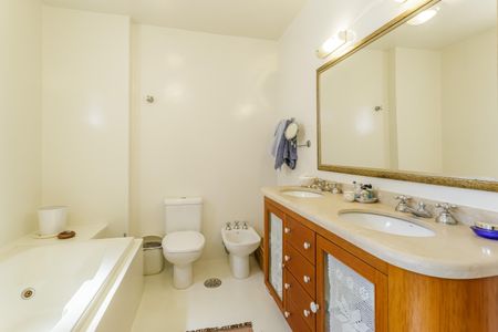 Apartamento à venda com 270m², 4 quartos e 3 vagasBanheiro da Suíte 3