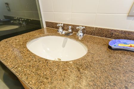 Apartamento à venda com 270m², 4 quartos e 3 vagasBanheiro da Suíte 2