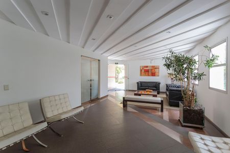 Apartamento à venda com 270m², 4 quartos e 3 vagasHall social