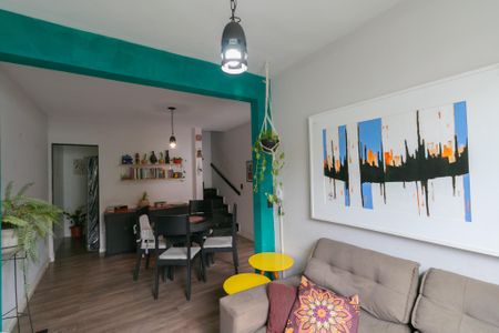 Casa à venda com 3 quartos, 70m² em Santa Rosa, Belo Horizonte