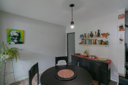 Casa à venda com 3 quartos, 70m² em Santa Rosa, Belo Horizonte