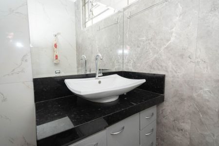 Casa à venda com 120m², 3 quartos e 2 vagasBanheiro Social