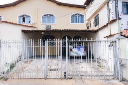 Casa à venda com 120m², 3 quartos e 2 vagasPlaquinha 22/10/25 DUXZ-150