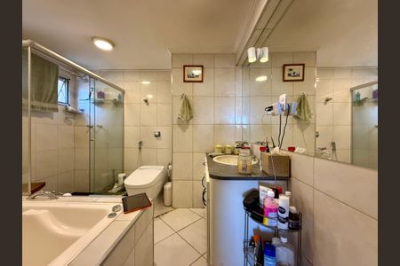 Apartamento à venda com 154m², 4 quartos e 1 vagaBanheiro Suíte 