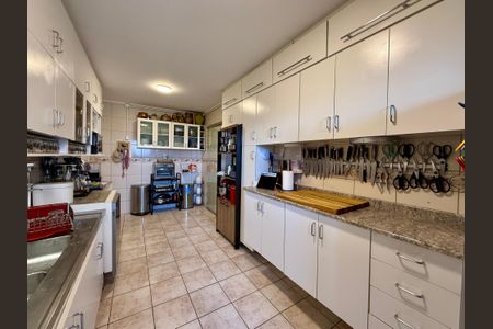 Apartamento à venda com 154m², 4 quartos e 1 vagaCozinha 