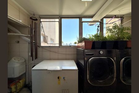 Apartamento à venda com 154m², 4 quartos e 1 vagaÁrea de Serviço