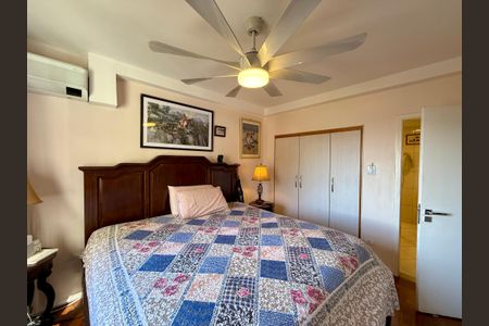 Apartamento à venda com 154m², 4 quartos e 1 vagaSuíte 