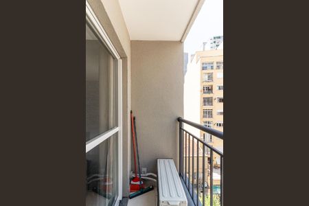 Studio à venda com 28m², 1 quarto e sem vaga Studio à venda com 28m², 1 quarto e sem vagaVaranda do Studio