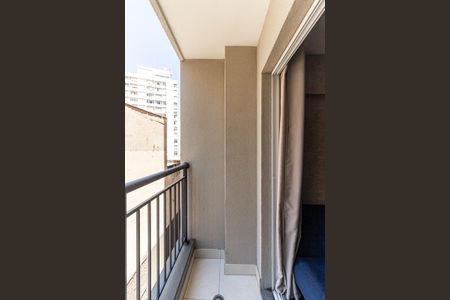 Studio à venda com 28m², 1 quarto e sem vaga Studio à venda com 28m², 1 quarto e sem vagaVaranda do Studio