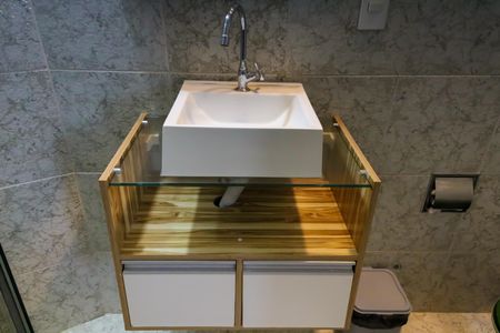 Apartamento à venda com 64m², 2 quartos e sem vagaBanheiro