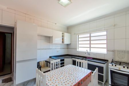 Casa à venda com 200m², 4 quartos e 4 vagas Casa à venda com 200m², 4 quartos e 4 vagasCozinha da casa 3