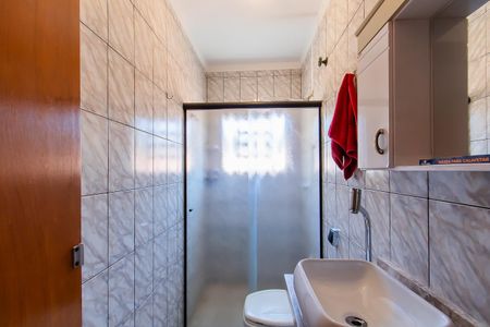 Casa à venda com 200m², 4 quartos e 4 vagas Casa à venda com 200m², 4 quartos e 4 vagasQuarto da casa 3