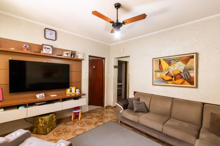 Casa à venda com 200m², 4 quartos e 4 vagas Casa à venda com 200m², 4 quartos e 4 vagasSala