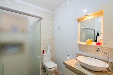 Casa à venda com 200m², 4 quartos e 4 vagas Casa à venda com 200m², 4 quartos e 4 vagasBanheiro