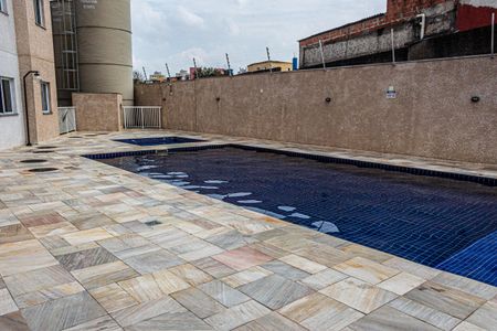 Apartamento à venda com 36m², 2 quartos e sem vaga Apartamento à venda com 36m², 2 quartos e sem vagaÁrea comum - Piscina