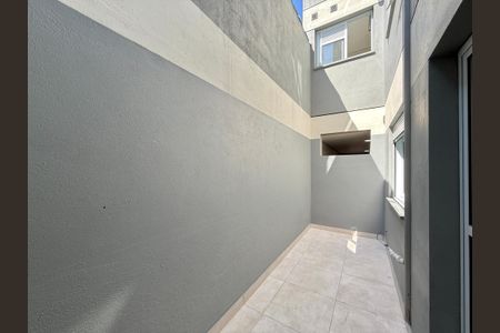 Apartamento à venda com 46m², 1 quarto e sem vagaSacada