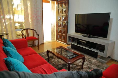 Casa à venda com 116m², 2 quartos e 1 vagaSala