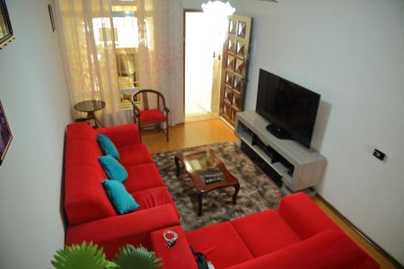 Casa à venda com 116m², 2 quartos e 1 vagaSala