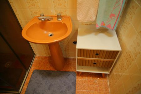 Casa à venda com 116m², 2 quartos e 1 vagaBanheiro 