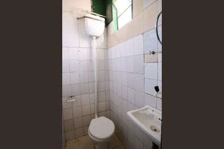 Banheiro Social de casa para alugar com 1 quarto, 55m² em Senhor dos Passos, Belo Horizonte