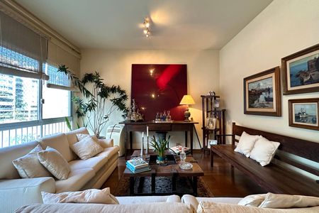 Apartamento à venda com 170m², 4 quartos e 4 vagasSala