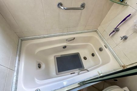 Apartamento à venda com 170m², 4 quartos e 4 vagasSuíte 02