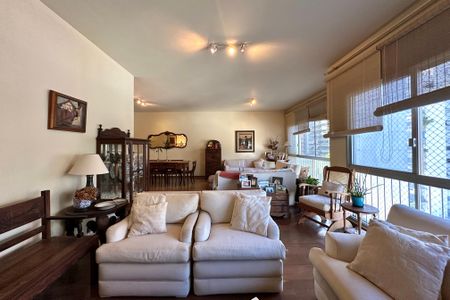 Apartamento à venda com 170m², 4 quartos e 4 vagasSala