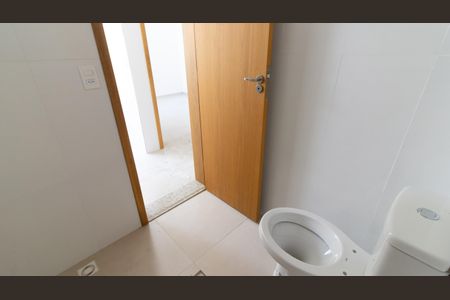 Apartamento à venda com 38m², 2 quartos e sem vaga Apartamento à venda com 38m², 2 quartos e sem vagaBanheiro
