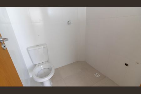 Apartamento à venda com 38m², 2 quartos e sem vaga Apartamento à venda com 38m², 2 quartos e sem vagaBanheiro