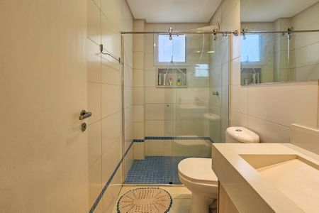 Apartamento para alugar com 77m², 2 quartos e 2 vagas Apartamento para alugar com 77m², 2 quartos e 2 vagasBanheiro