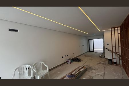 Casa à venda com 142m², 3 quartos e 4 vagas Casa à venda com 142m², 3 quartos e 4 vagasSala - Sala de Jantar