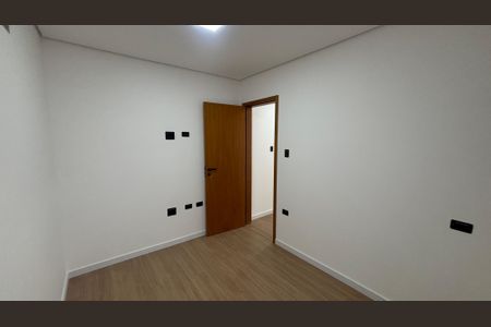 Casa à venda com 142m², 3 quartos e 4 vagas Casa à venda com 142m², 3 quartos e 4 vagasQuarto 2