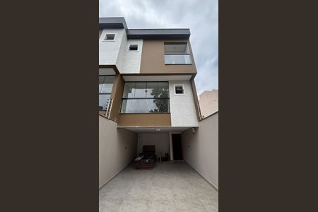 Casa à venda com 142m², 3 quartos e 4 vagas Casa à venda com 142m², 3 quartos e 4 vagasGaragem