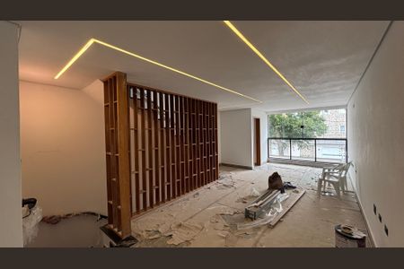 Casa à venda com 3 quartos, 142m² em Parque das Nações, Santo André