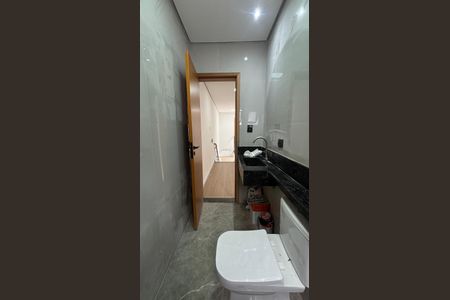 Casa à venda com 142m², 3 quartos e 4 vagas Casa à venda com 142m², 3 quartos e 4 vagasBanheiro