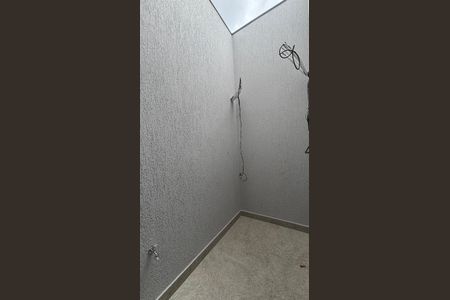 Casa à venda com 142m², 3 quartos e 4 vagas Casa à venda com 142m², 3 quartos e 4 vagasJardim de Inverno