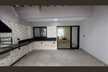 Casa à venda com 142m², 3 quartos e 4 vagas Casa à venda com 142m², 3 quartos e 4 vagasÁrea de Serviço