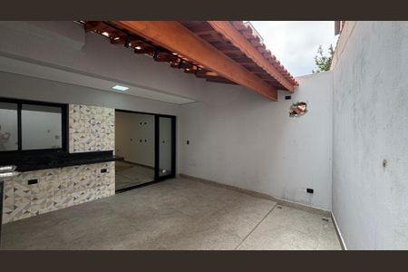 Casa à venda com 142m², 3 quartos e 4 vagas Casa à venda com 142m², 3 quartos e 4 vagasÁrea de Serviço