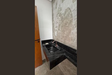 Casa à venda com 142m², 3 quartos e 4 vagas Casa à venda com 142m², 3 quartos e 4 vagasLavabo